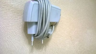 Лот: 8002512. Фото: 1. Зарядное устройство к старому... Зарядные устройства, блоки питания, адаптеры сетевые для смартфонов