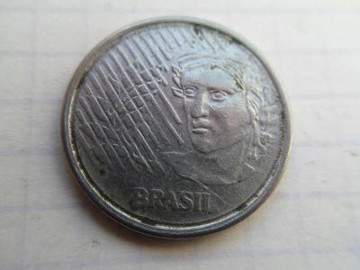 Лот: 8407311. Фото: 1. Бразилия 10 сентаво 1994. Америка