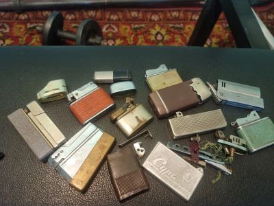 Лот: 21172951. Фото: 1. Зажигалки. Зажигалки, спички, пепельницы