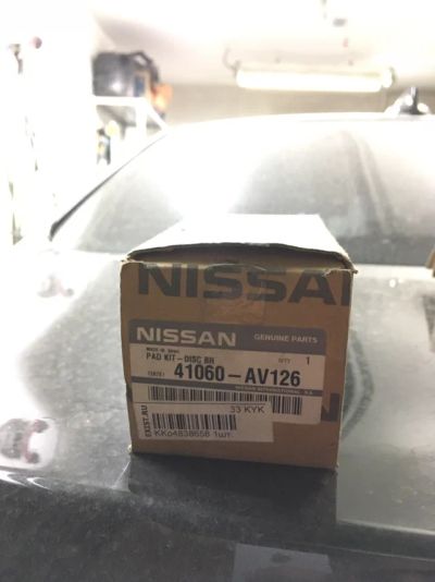 Лот: 12277262. Фото: 1. Комплект колодок Nissan 41060-av126... Тормозная система