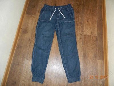 Лот: 2443856. Фото: 1. Джинсы H&M. Брюки, шорты