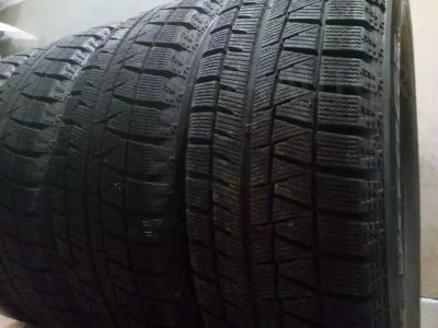 Лот: 6691529. Фото: 1. Зимние 205/50R17 Bridgestone Revo... Шины