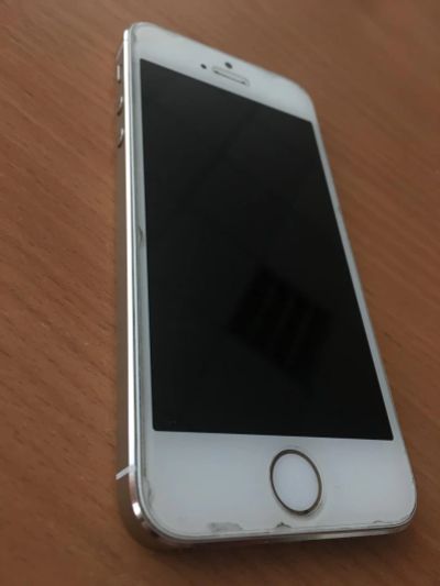 Лот: 8470066. Фото: 1. iPhone 5S 16gb GOLD РСТ,идеальное... Смартфоны