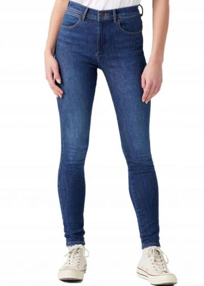 Лот: 20277283. Фото: 1. Женские джинсы Wrangler Skinny... Джинсы