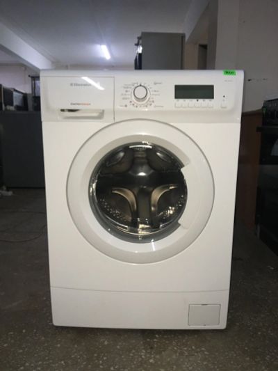 Лот: 15092537. Фото: 1. Стиральная машина Electrolux. Стиральные машины