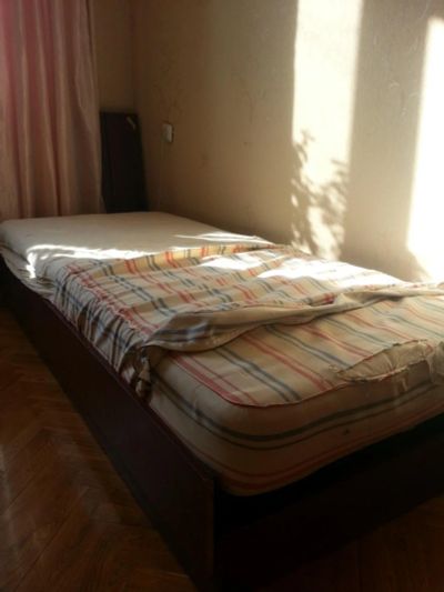 Лот: 7001092. Фото: 1. Продам односпальную кровать с... Кровати