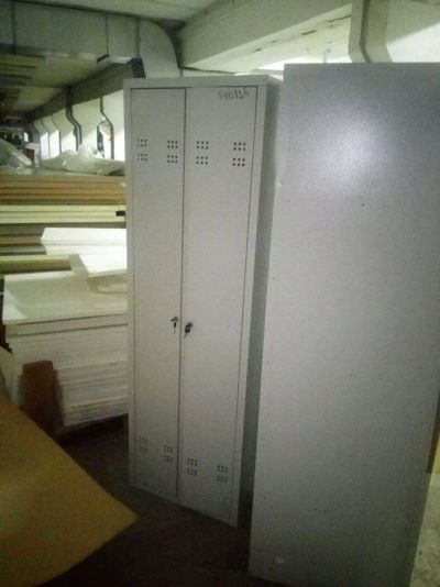 Лот: 11047625. Фото: 1. Шкаф металичиский под одежду или... Шкафы, шкафы-купе