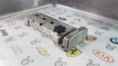 Лот: 24637884. Фото: 1. Крышка головки блока цилиндров... Двигатель и элементы двигателя