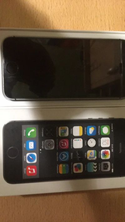 Лот: 11644427. Фото: 1. iPhone 5s 32. Смартфоны