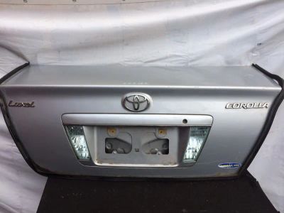 Лот: 21412839. Фото: 1. крышка багажника Toyota Corolla... Двигатель и элементы двигателя