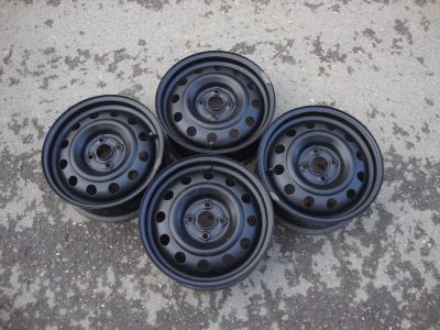 Лот: 10209833. Фото: 1. Комплект KIA Rio 4х100 R-15. Диски