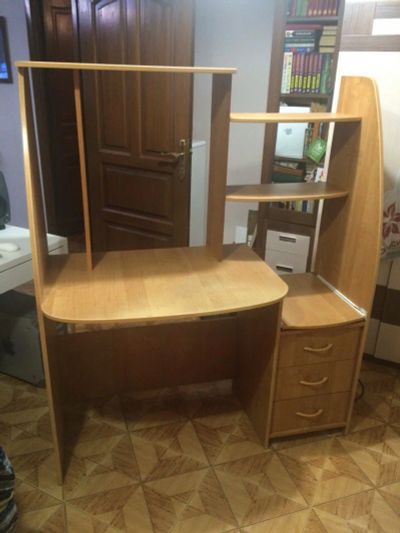 Лот: 8931815. Фото: 1. Стол компьютерный. Компьютерные и письменные столы