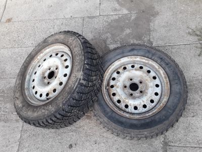 Лот: 15045795. Фото: 1. 2 колеса волга. Шины на дисках