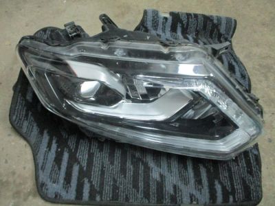 Лот: 12249665. Фото: 1. Фара передняя правая LED Nissan... Оптика и освещение