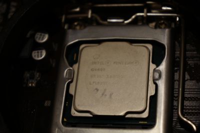 Лот: 14542178. Фото: 1. Процессор Intel Pentium G4500... Процессоры