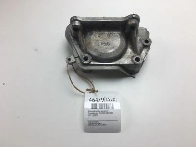 Лот: 20392666. Фото: 1. Кронштейн опоры двигателя Toyota... Двигатель и элементы двигателя