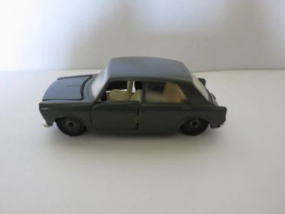 Лот: 4125621. Фото: 1. Модель 1:43 Innocenti Morris. Игрушки