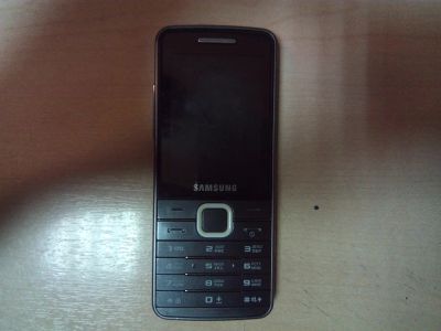 Лот: 8171185. Фото: 1. №403 . Телефон Samsung GT-S5610... Кнопочные мобильные телефоны
