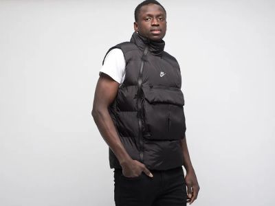 Лот: 18906980. Фото: 1. Жилет Nike. Верхняя одежда