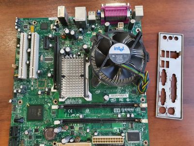 Лот: 15677605. Фото: 1. Продам материнскую плату Intel... Материнские платы