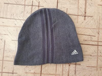 Лот: 16929615. Фото: 1. Мужская шапка "Adidas" в хорошем... Головные уборы