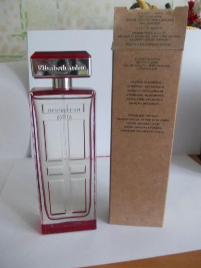 Лот: 7776502. Фото: 1. Red Door Aura от Elizabeth Arden... Женская парфюмерия