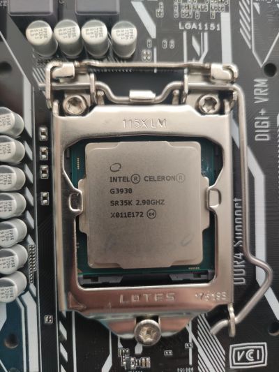 Лот: 19071110. Фото: 1. Процессор intel celeron G3930... Процессоры