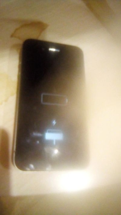 Лот: 17809278. Фото: 1. Apple iphone 4. Смартфоны