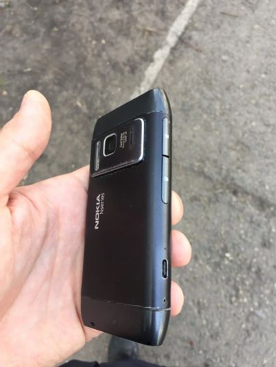 Лот: 9557014. Фото: 1. Nokia n8-00 black. Смартфоны