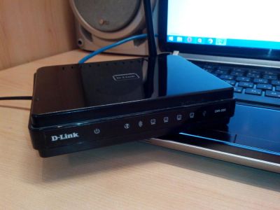 Лот: 4957638. Фото: 1. Роутер Dlink dir 320. WiFi, Bluetooth адаптеры