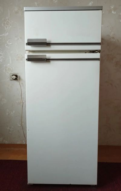 Лот: 19840629. Фото: 1. Холодильник Бирюса. Холодильники, морозильные камеры