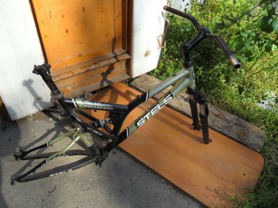 Лот: 20725212. Фото: 1. Рама от двухподвеса под 24"колёса... Запчасти