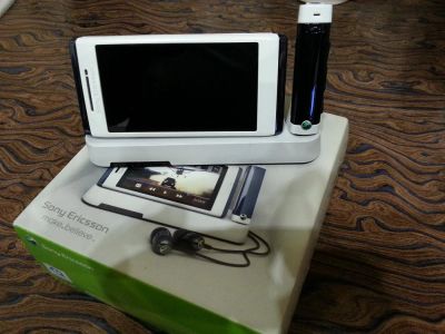 Лот: 3670035. Фото: 1. sony ericsson aino u10i. Кнопочные мобильные телефоны