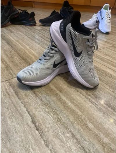 Лот: 19286591. Фото: 1. Кроссовки Nike Турция (бежевые... Кеды, кроссовки, слипоны