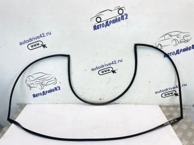 Лот: 25050683. Фото: 1. молдинг заднего стекла Chevrolet... Двигатель и элементы двигателя