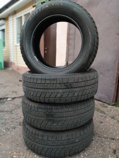 Лот: 23707465. Фото: 1. Автошины Bridgestone vrx 205/60R16. Шины