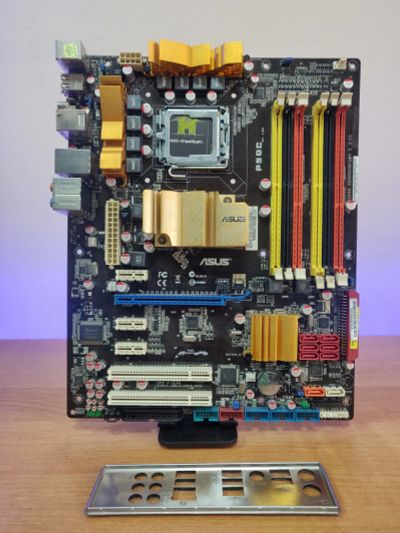 Лот: 22460960. Фото: 1. Материнская плата ASUS P5QC/LGA755... Материнские платы