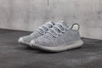 Лот: 10211435. Фото: 1. Adidas Tubular Shadow Knit Lr. Кеды, кроссовки, слипоны