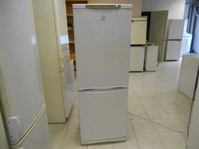 Лот: 15847083. Фото: 1. Холодильник Indesit (2270). Холодильники, морозильные камеры