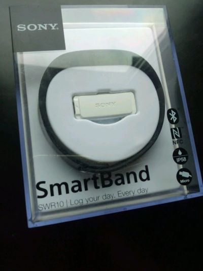 Лот: 11809433. Фото: 1. Фитнес-браслет Sony SmartBand... Браслеты