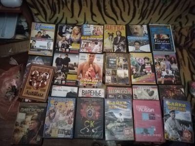 Лот: 24352158. Фото: 1. 25 DVD дисков с фильмами(одним... Видеозаписи, фильмы