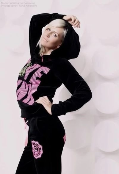 Лот: 3602559. Фото: 1. Велюровый костюм LOVE PINK. Костюмы