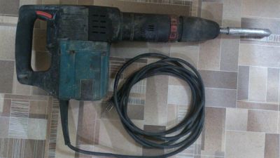 Лот: 7768634. Фото: 1. Отбойный молоток Makita HM 1202... Электроинструмент