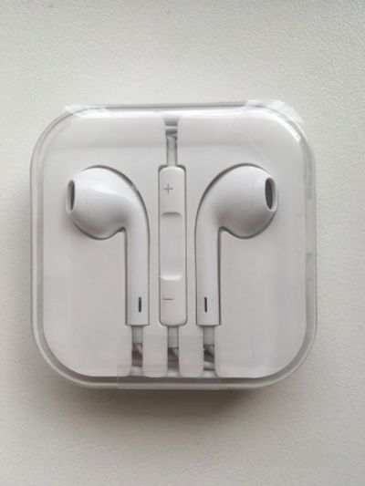 Лот: 12585615. Фото: 1. Наушники EarPods для iPhone. Новые... Наушники, гарнитуры