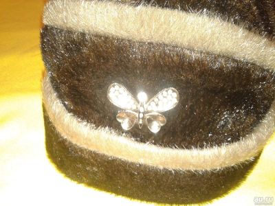 Лот: 8569196. Фото: 1. Красивая зимняя шапка с украшением... Головные уборы