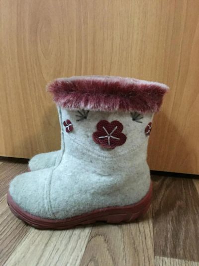 Лот: 8846712. Фото: 1. Валенки. Валенки, угги, унты