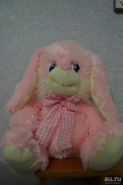 Лот: 9050663. Фото: 1. Игрушка "Розовый зайка". Мягкие
