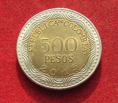 Лот: 19937727. Фото: 1. Колумбия 500 песо, 2015 г. Америка