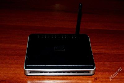 Лот: 1919793. Фото: 1. Wi-Fi маршрутизатор D-LINK DIR-300. WiFi, Bluetooth адаптеры