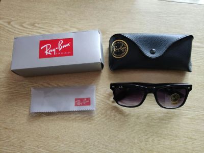 Лот: 25271991. Фото: 1. Очки Ray Ban Wayfarer синие новые. Очки солнцезащитные